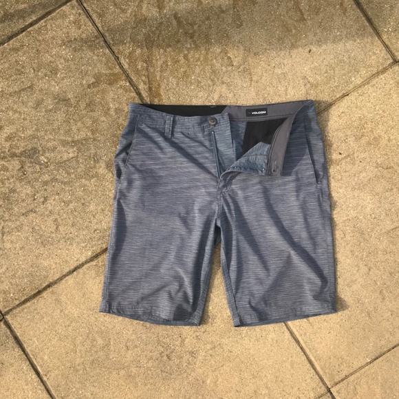 Volcom Hybrid Shorts - Picture 6 of 9